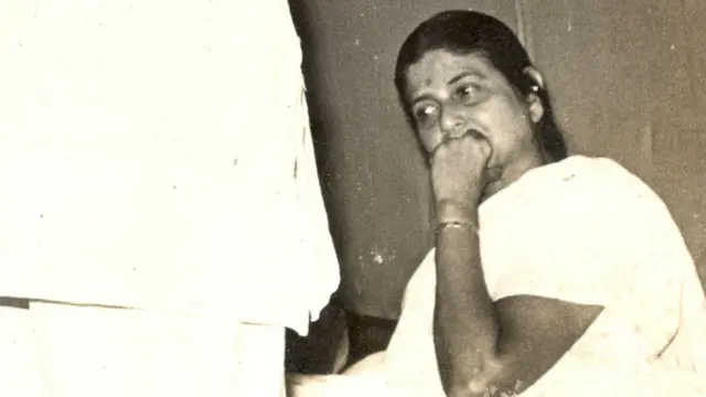 मृणाल गोरे