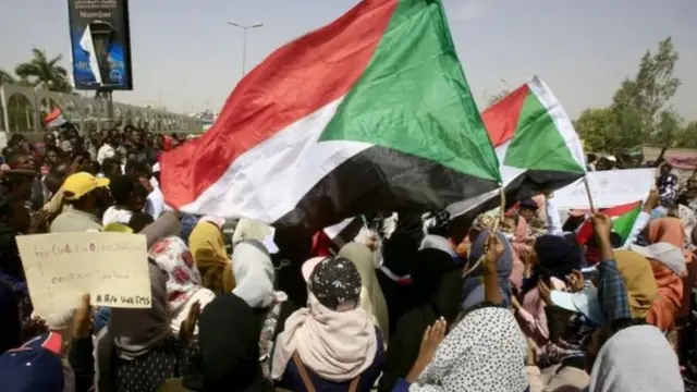 Hashize amezi haba imyigaragambyo muri Sudani