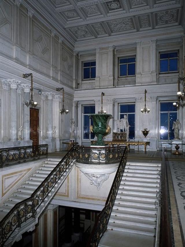 Interior del teatro Hermitage en San Petersburgo, Rusia.
