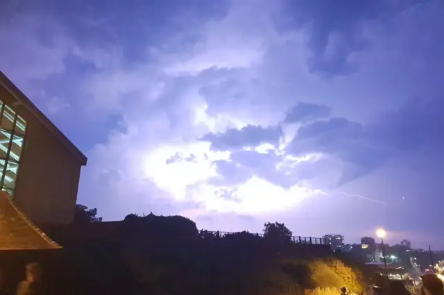 شاطئ بورنموث