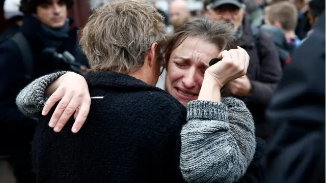 パリ市内で(14日)