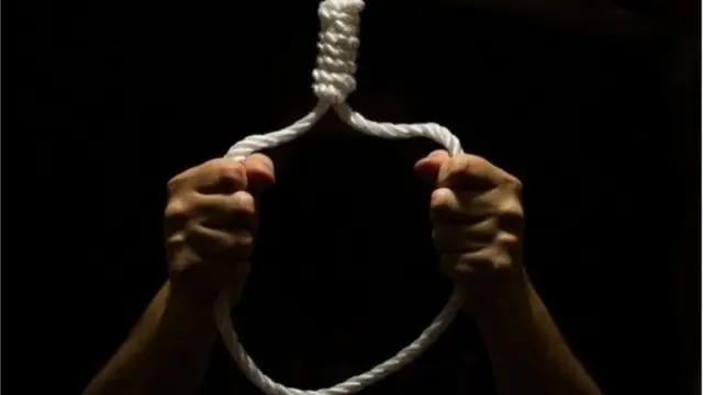 Ọwọ ẹni to fẹ pokunso