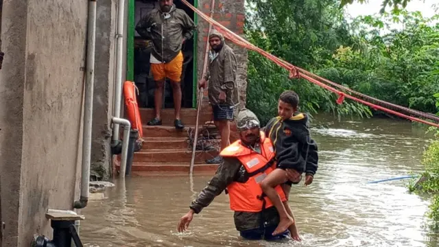 గత ఏడాది కాలంలో వరంగల్ నగరాన్ని వరద చుట్టుముట్టింది