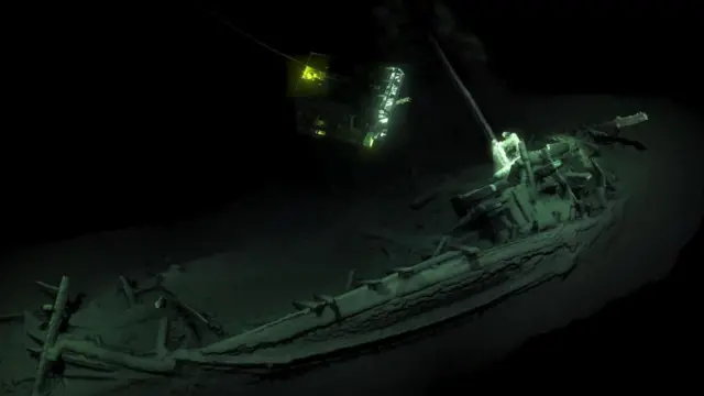 Exploración de restos de barcos en el fondo del mar.