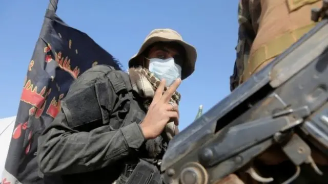 مقاتل من الحشد الشعبي