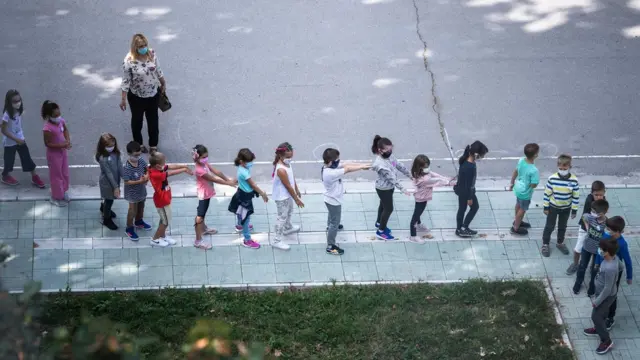 Школьники в Белграде