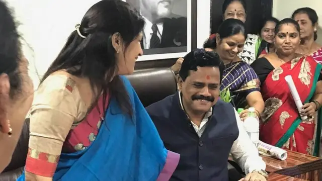 नंदिनी विचारे आणि राजन विचारे