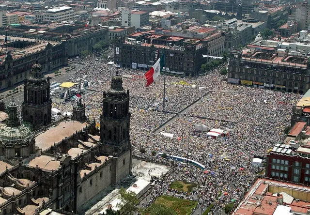 Un mitin en el Zócalo
