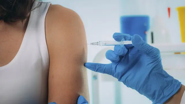 தடுப்பூசி