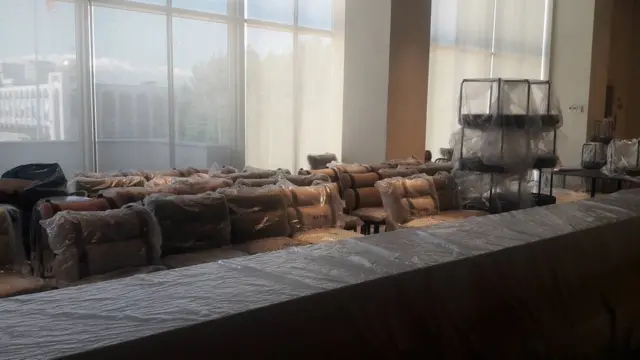 Эмеректер өз баасынан 4-5 эсе кымбат сатылып алынды деп айтылууда