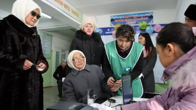 Женщины на избирательном участке