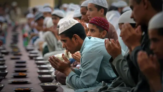 রমজানের সময় পেশাওয়ারের এক মসজিদ