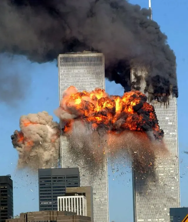 अमेरिकेतील 9/11 च्या हल्ल्याचं दृश्य