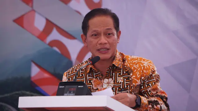 Menteri LHK, Hanif Faisol Nurofiq.