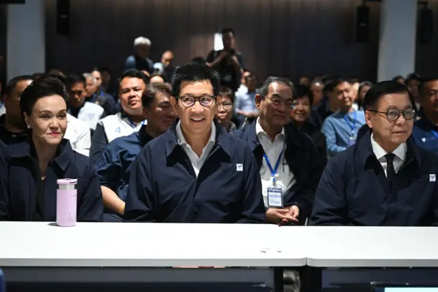 รมต. ที่นายกฯ เรียกว่า “3 แม่ครัว” กลายเป็นรองนายกฯ ควบ รมว. ของรัฐบาล “อนุทิน 2” ประกอบด้วย ศุภจี, เอกนิติ, สีหศักดิ์ (จากซ้ายไปขวา)