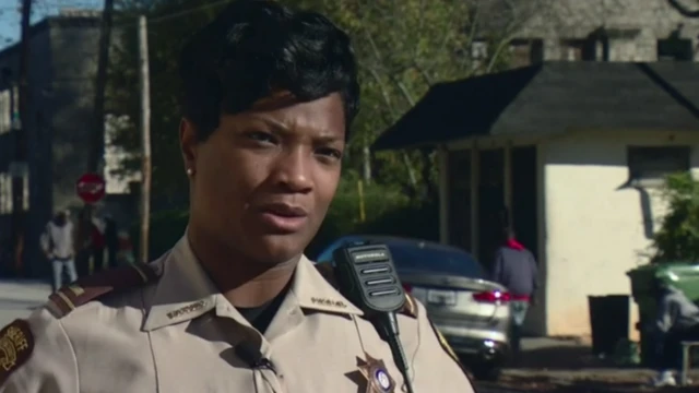 Teniente Shavonne Edwards, de la oficina del sheriff del Condado de Fulton.