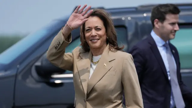 US Vice President and Democratic presidential candidate Kamala Harris arrives at Westfield-Barnes Regional Airport in Westfield, Massachusetts, on July 27, 2024. Harris is attending a campaign fundraising event in Pittsfield, Massachusetts. (Photo by Stephanie Scarbrough / POOL / AFP) (Photo by STEPHANIE SCARBROUGH/POOL/AFP via Getty Images)