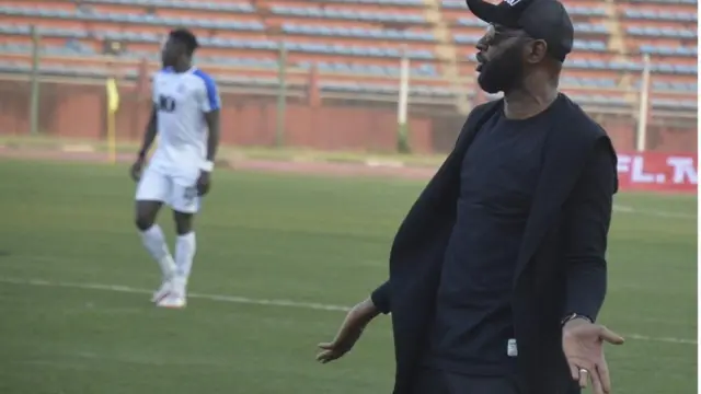 Russia Ukraine crisis: Nigerian coach wey family base for Ukraine cry out as Russia troops invasion continue