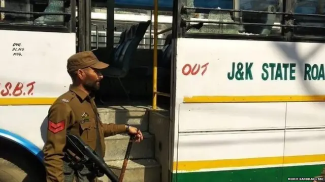 ਜੰਮੂ ਬੱਸ ਅੱਡੇ ’ਤੇ ਗ੍ਰ੍ਰੇਨੇਡ ਹਮਲਾ ਹੋਇਆ ਹੈ