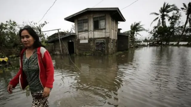 اعصار مانكوت