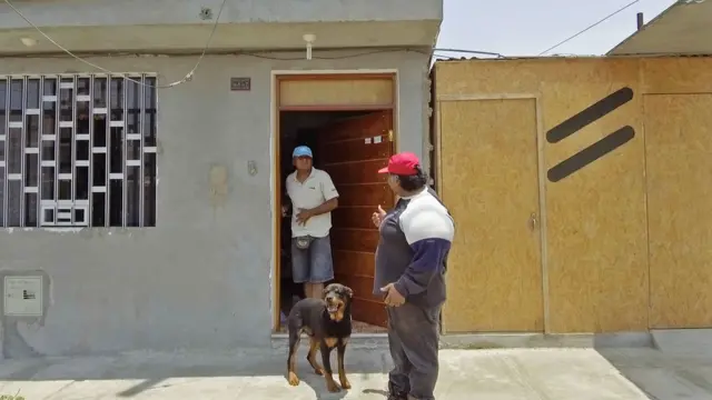 Willy na porta da casaprognóstico de futebol exatoum amigo