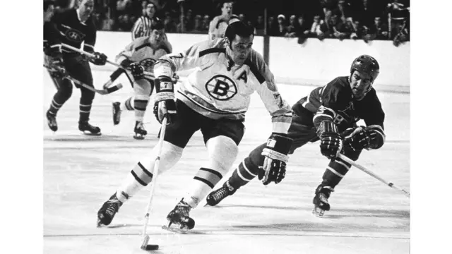 О талантах Фила Эспозито советские болельщики узнали во время Суперсерии-1972. К тому времени он уже был суперзвездой НХЛ