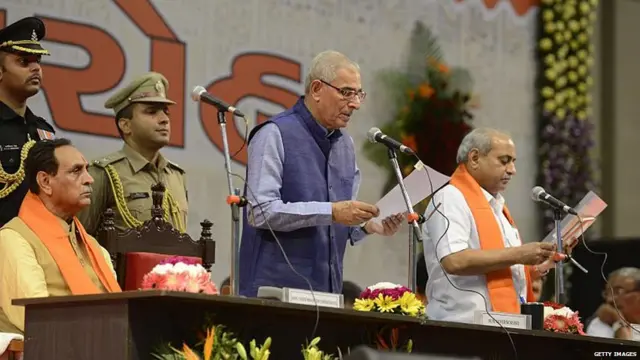 शपथविधीचा प्रसंग