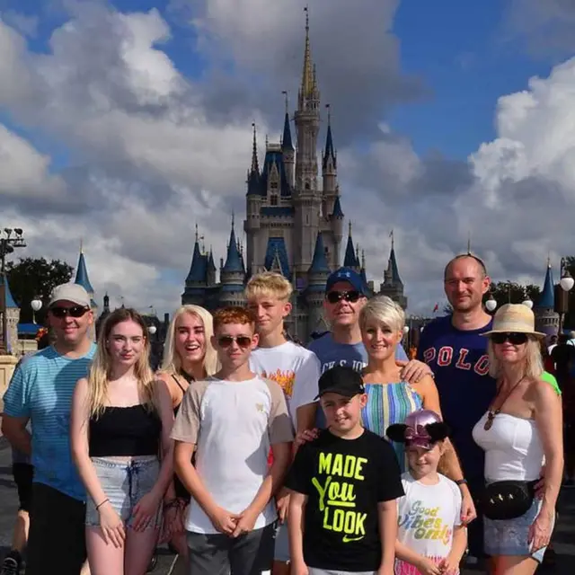 Sarah Wilson con su familia y amigos pasaron dos semanas en Disney World, Orlando.