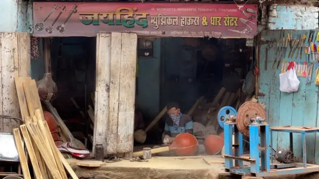 मिरज, स्वर, तंतुवाद्य, संगीत