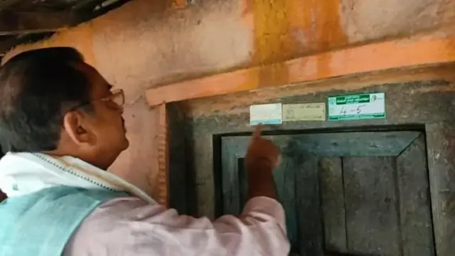 ఇళ్లకు రెండు రాష్ట్రాలు ఇచ్చిన ఇంటి నెంబర్లు ఉంటాయి.