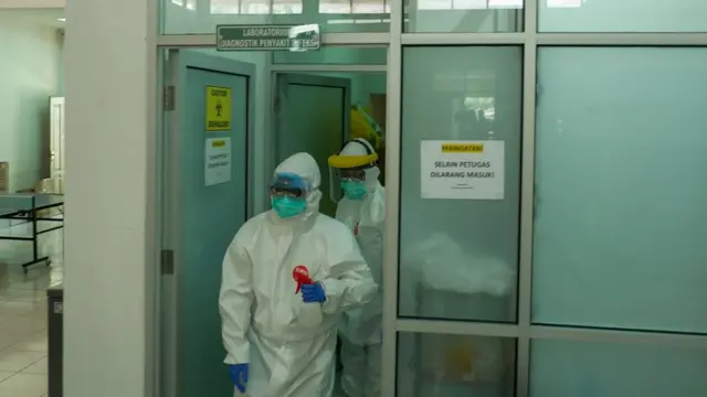 Laboratorium Diagnostik dan Riset Terpadu Penyakit Infeksi Fakultas Kedokteran Universitas Andalas menjadi andalan pengujian sampel PCR di Sumatera Barat.