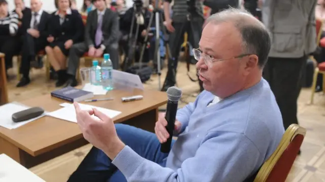 Андрей Караулов