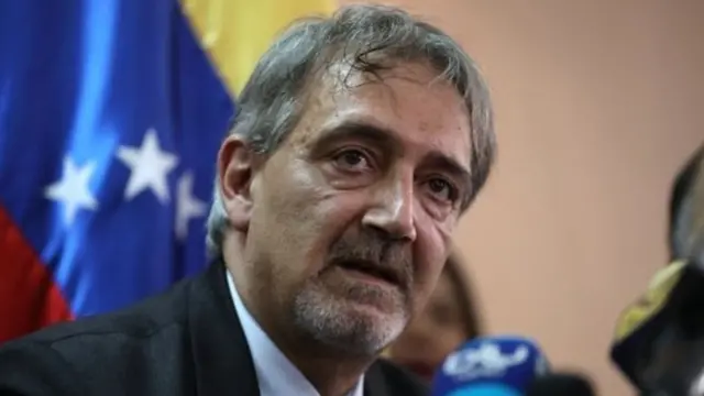 فرنچسکا روکا، رییس صلیب سرخ بین‌المللی روز جمعه در کنفرانسی خبری که در پایتخت ونزوئلا برگزار شد وعده ارسال اقلام ضروری برای ۶۵۰ هزار نفر را داد