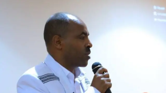 Ministir Di'eetaa Ministeera Barnootaa, Dr Garramuu Hulluuqaa