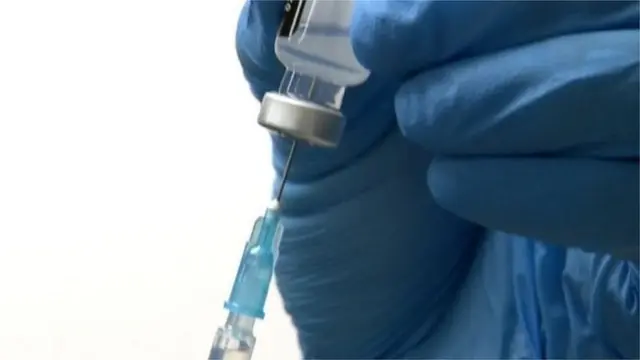 বাংলাদেশে জানুয়ারির শেষ অথবা ফেব্রুয়ারি মাসের শুরুর দিকে টিকা পাওয়া যাবে বলে আশা করা হচ্ছে