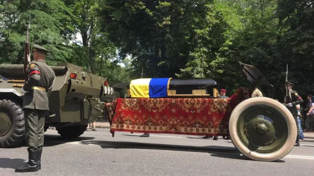 прощання з шаповалом