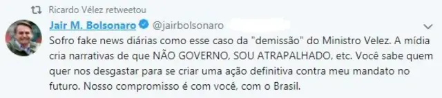 Em tuíte, Bolsonaro nega demissão e acusa imprensa