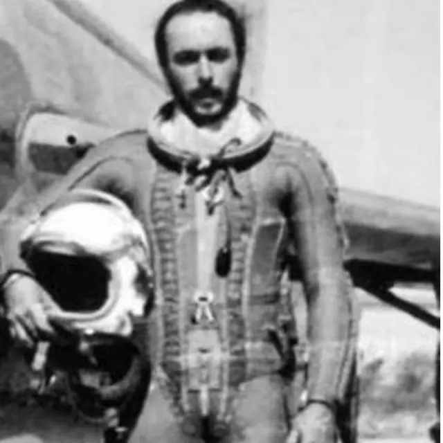 వింగ్ కమాండ్ మాల్విందర్ సింగ్ గ్రేవల్