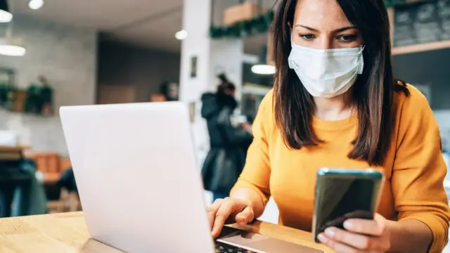 சீனாவில் பயன்பாட்டில் உள்ள கொரோனா வைரஸ் மொபைல் ஆப் : பிரிட்டனுக்கு உதவுமா ?