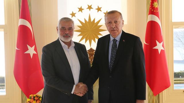 Erdoğan, Hamas lideri İsmail Haniye'yi Türkiye'de birçok kez ağırladı.