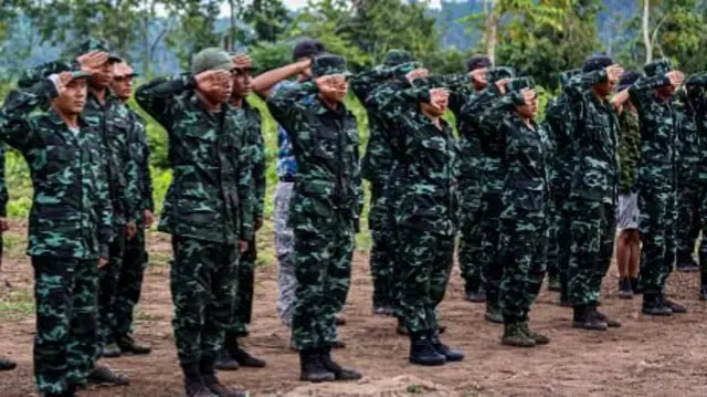 PDF တပ်ဖွဲ့