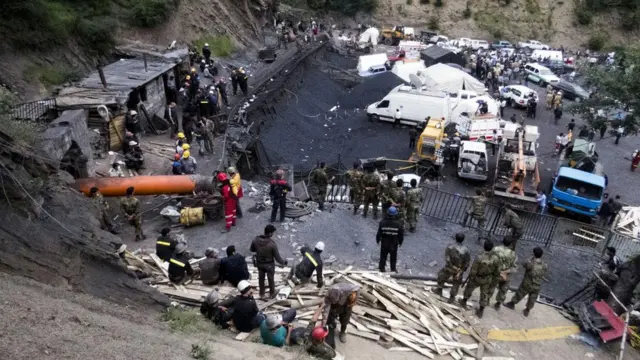 روزهای بعد از حادثه در نزدیکی معدن یورت