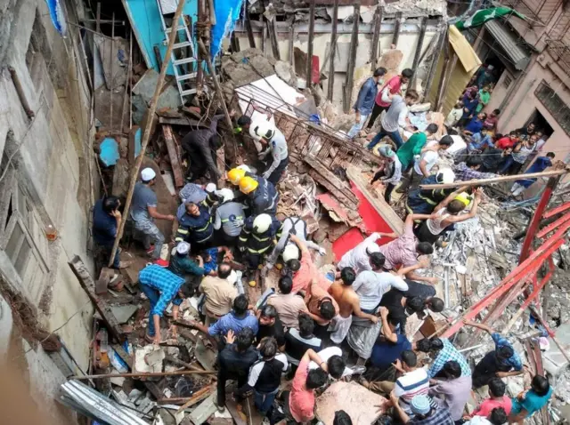 मुंबई में इमारत गिरी, mumbai building collapse