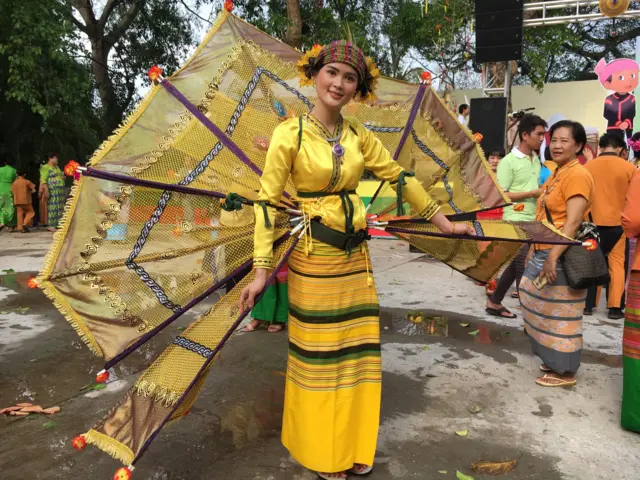 ရန်ကုန်ရှမ်းသင်္ကြန်ပွဲတော်,ရှမ်းလှပျိုမေတဦး