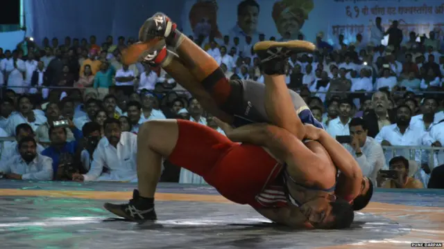 पैलवान अभिजीत कटके आणि किरण भगत