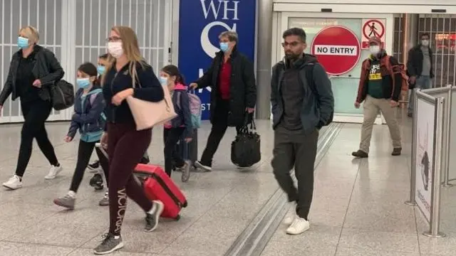 Аэропорт йўловчилари