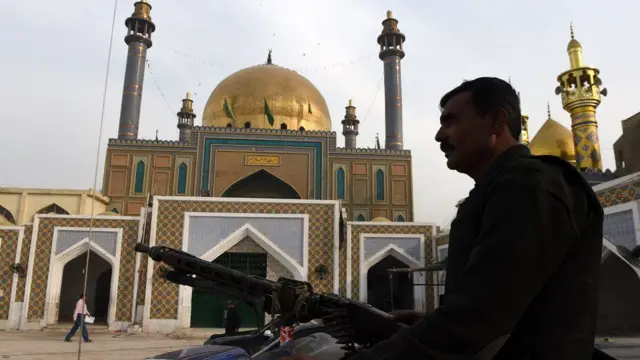 शाहबाज कलंदर की दरगाह