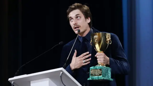 Лучшим актером признан итальянец Лука Маринелли за картину "Мартин Иден"