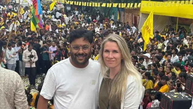 నెదర్లాండ్స్ , మేయర్ ఫాల్గుణ్, నాగ్‌పూర్, జన్మనిచ్చిన తల్లి 