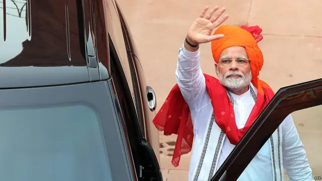 नरेंद्र मोदी